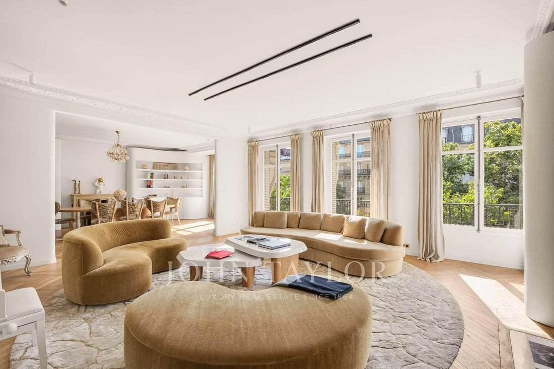 Apartment in Gros Caillou, Paris 7e Arrondissement, Paris 1 - 18714843