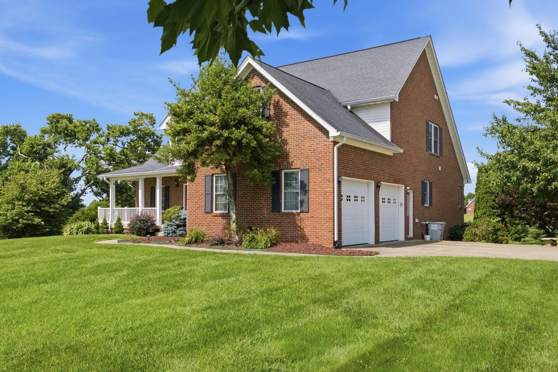 House in Midway, Kentucky, United States 2 - 18708415