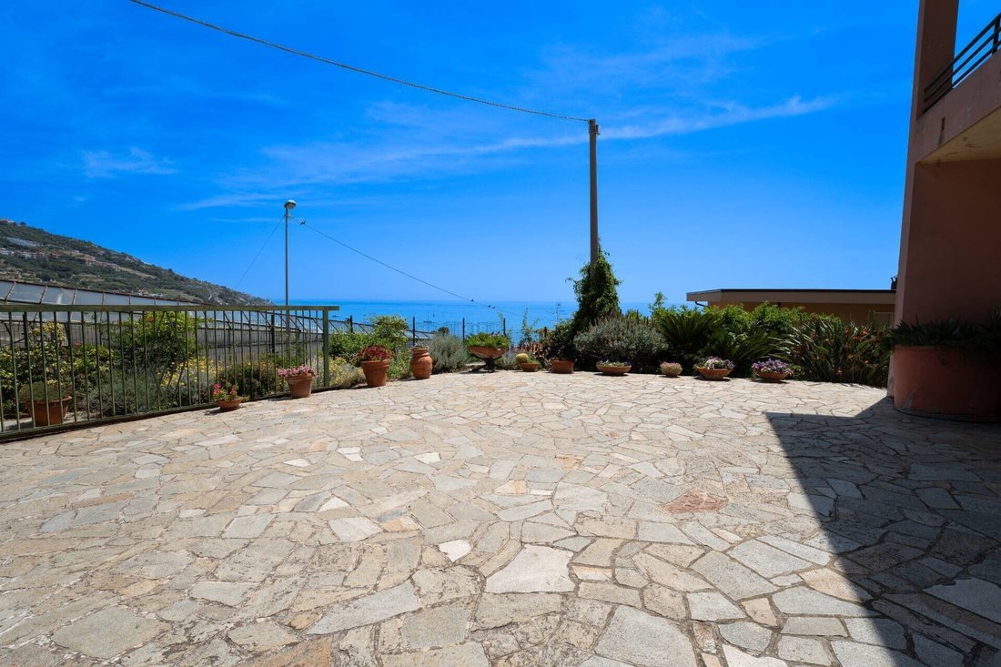 Villa en Santo Stefano al Mare, Liguria, Italia 3 - 18714725