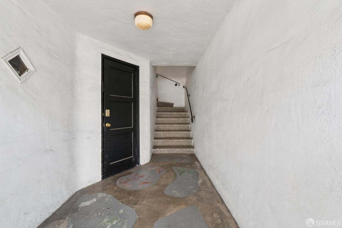 Condo in San Francisco, California, United States 3 - 18705070
