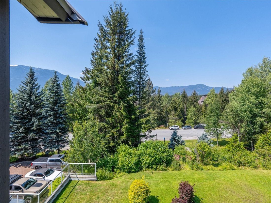 Condo in Whistler, British Columbia, Canada 4 - 18708018