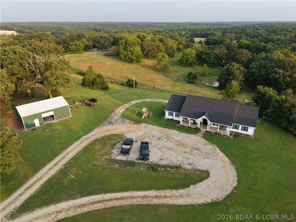 House in Cole Camp, Missouri, United States 1 - 18708402