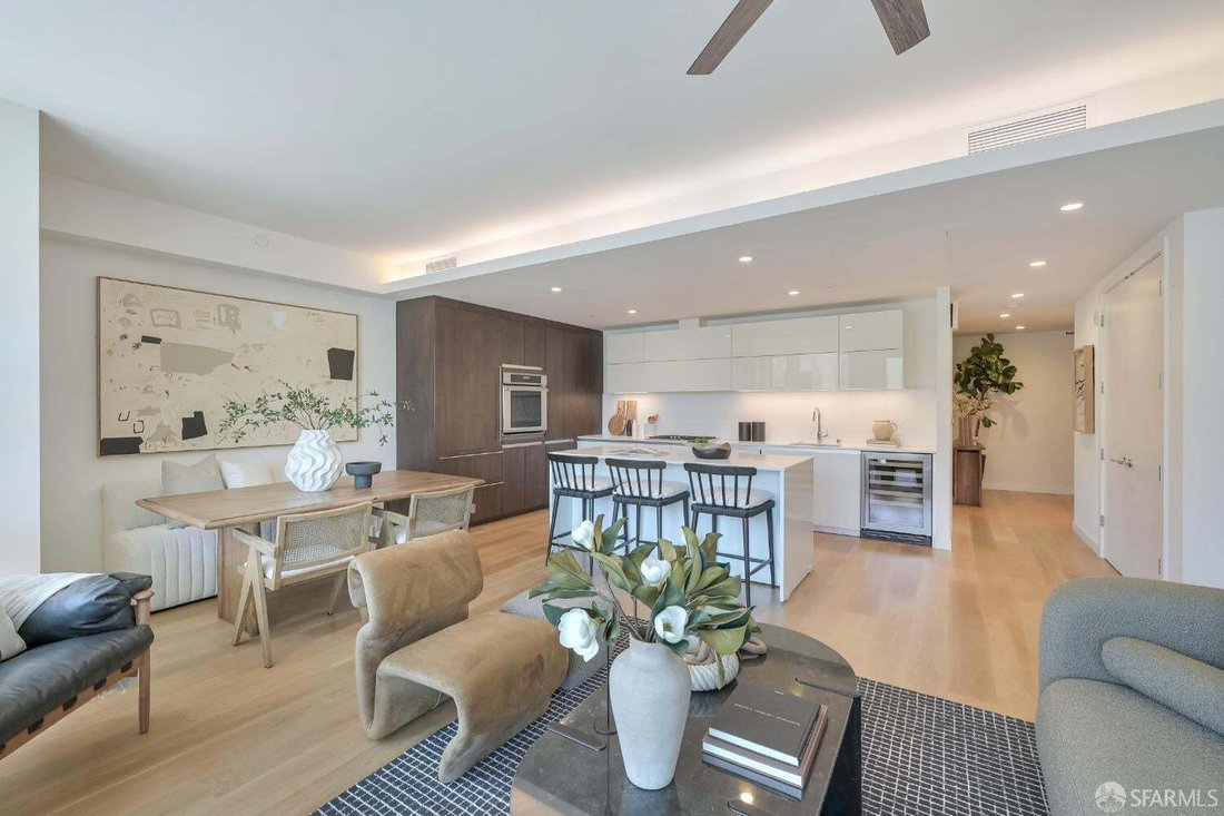 Condo in San Francisco, California, United States 5 - 18706982