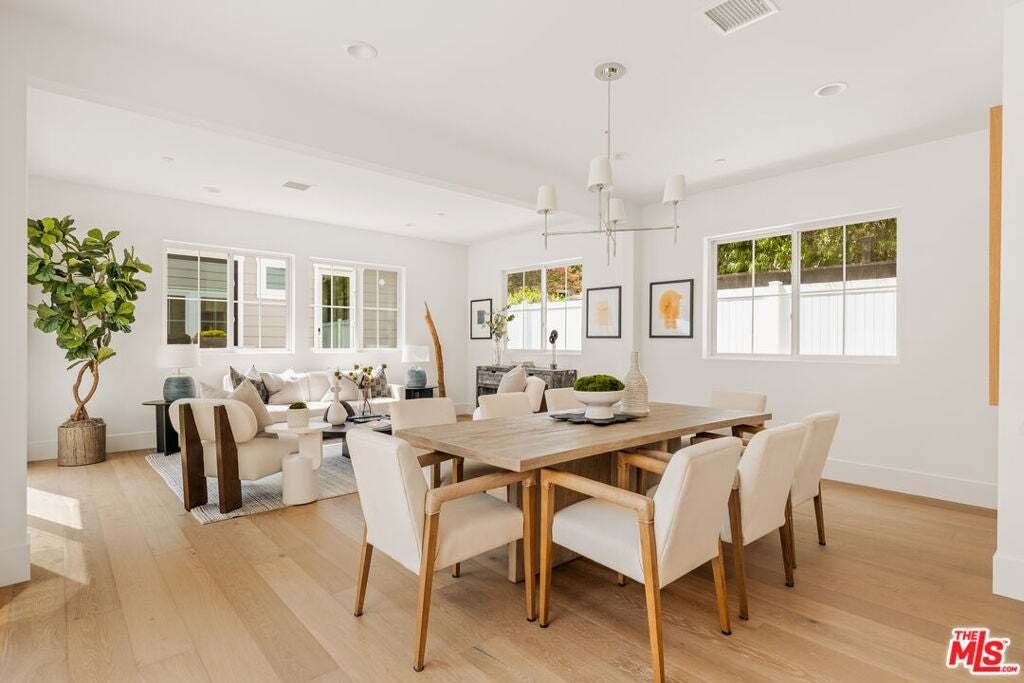 House in Los Angeles, California, United States 3 - 18708549