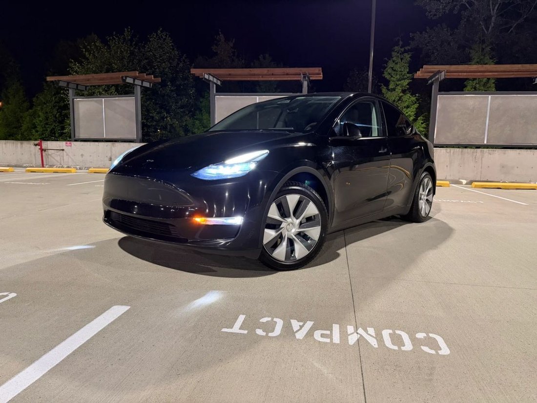 Suv in Bellevue, WA, United States 1 - 18712126