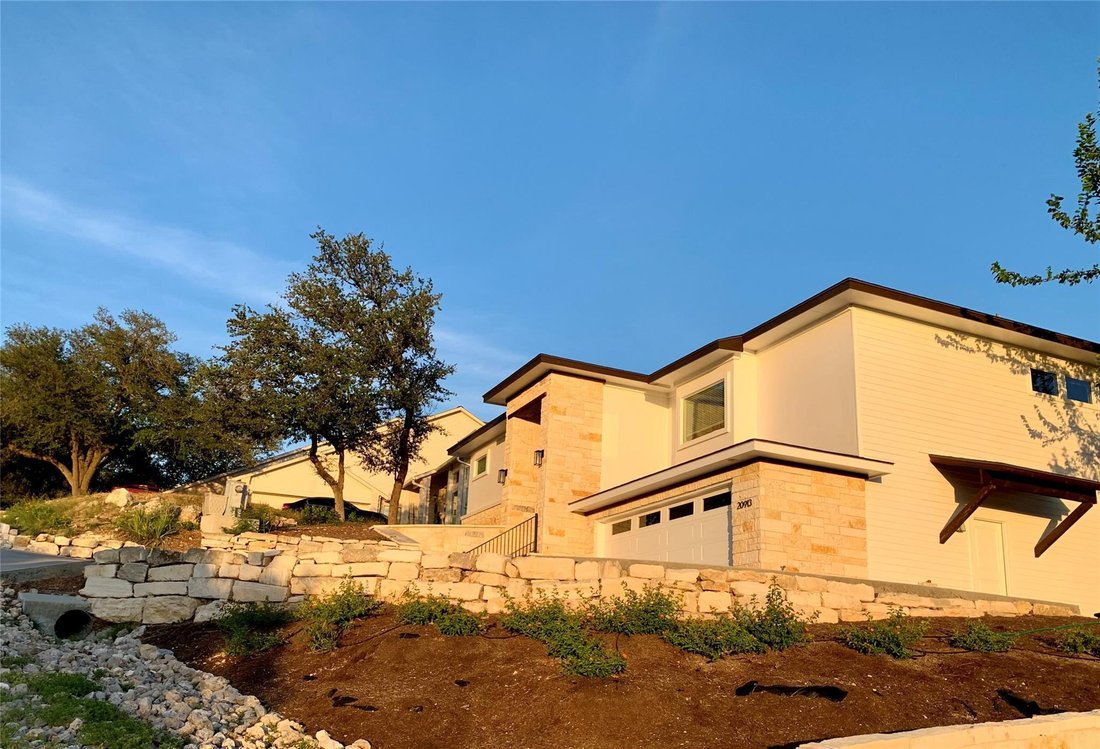 House in Jonestown, Texas, United States 2 - 18708692