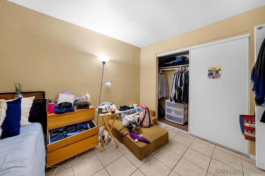 El Cajon, California, United States 3 - 18705969