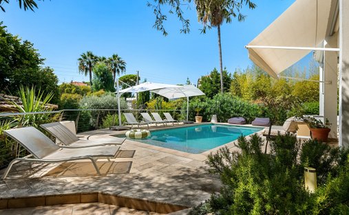 House in Saint Nicolas, Cannes, France 1