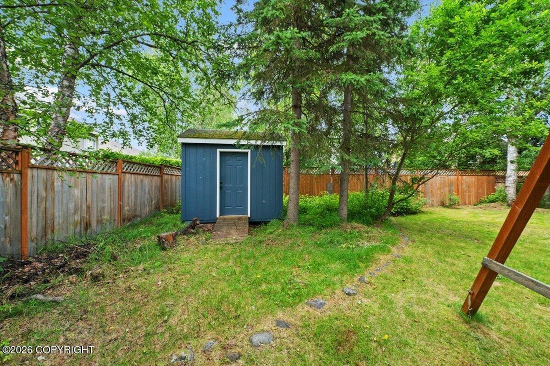 House in Anchorage, Alaska, United States 4 - 18708405