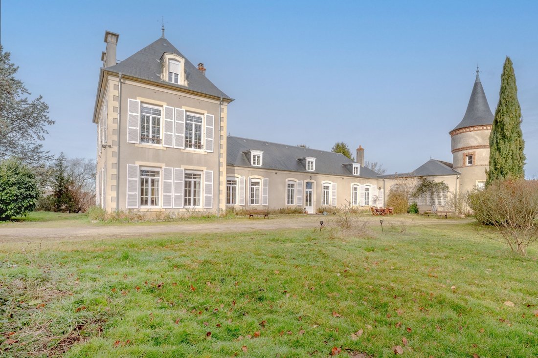 House in Bourges, Centre-Val de Loire, France 2 - 18704305