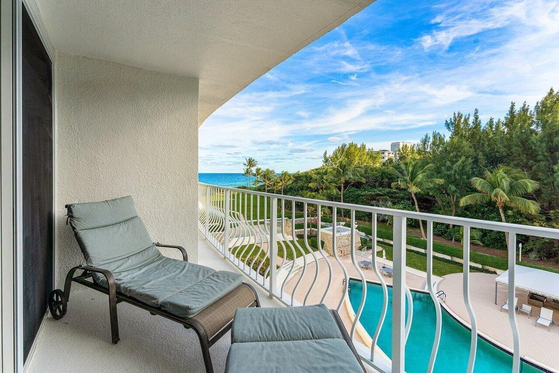 Co Op in Palm Beach, Florida, United States 2 - 18703832