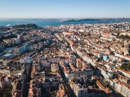Apartment in Arroios, Lisbon, Portugal 5 - 18707351