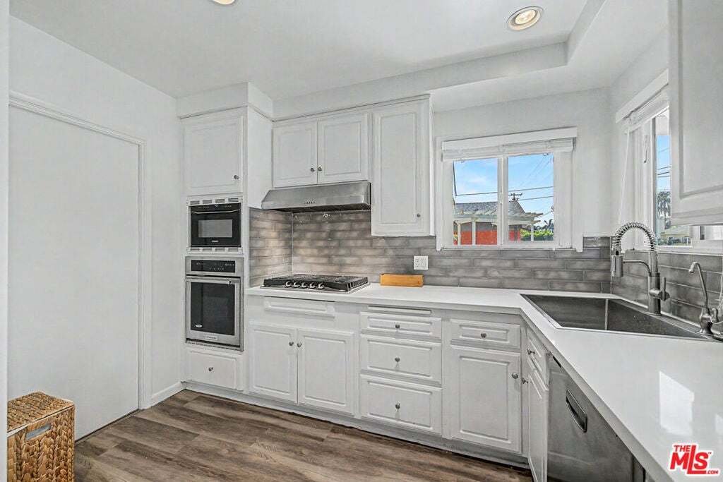 House in Downey, California, United States 4 - 18702945