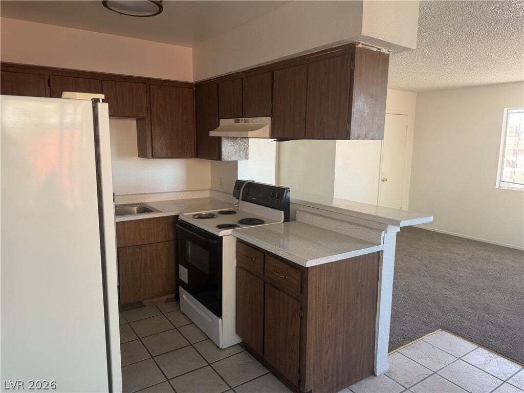 North Las Vegas, Nevada, United States 4 - 18711228