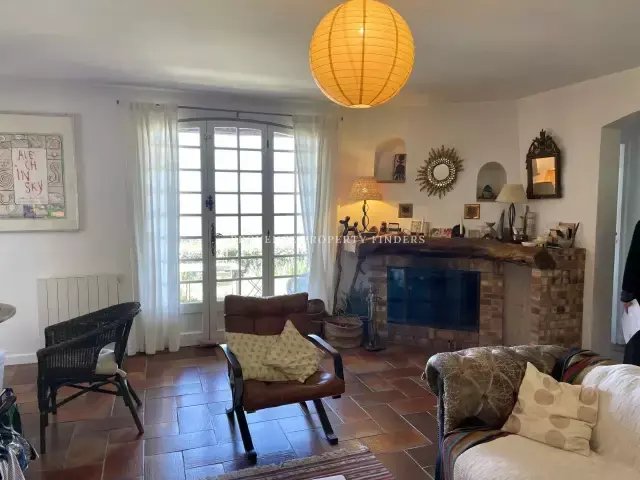 Casa en Tourtour, Provenza-Alpes-Costa Azul, Francia 3 - 16247162