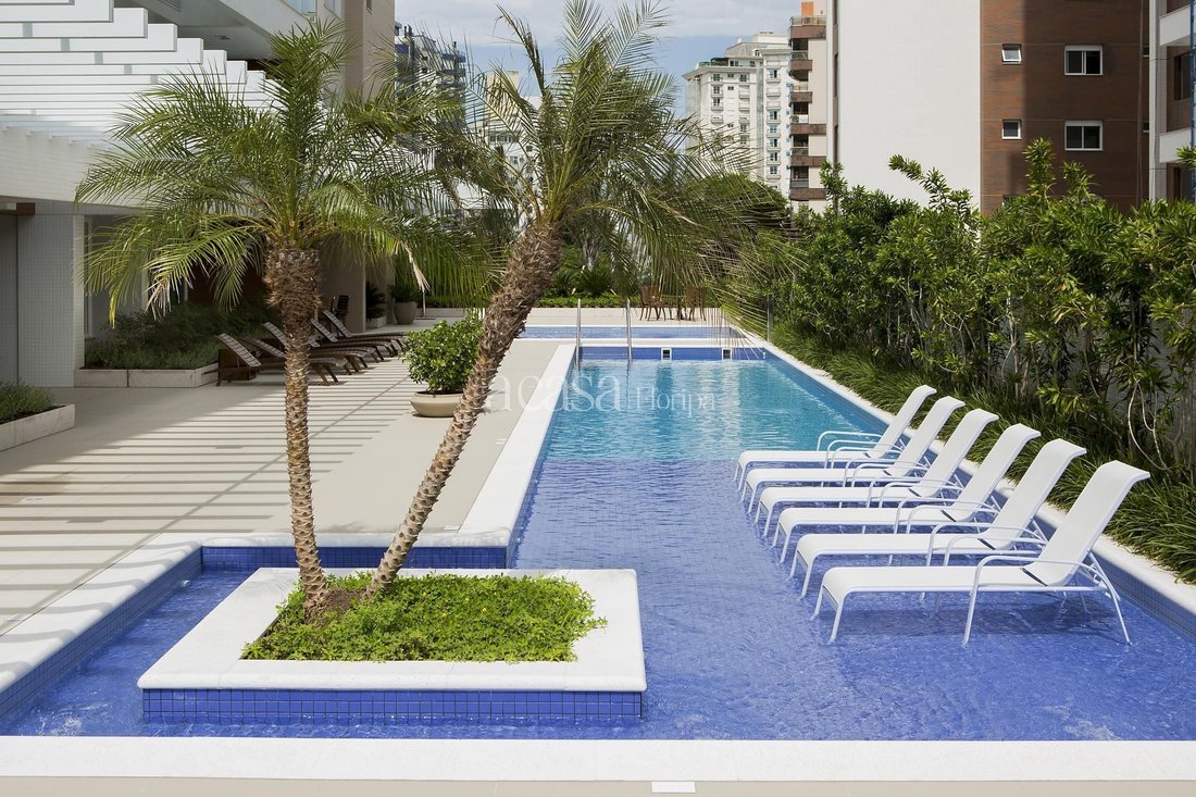 Apartment in Florianópolis, State of Santa Catarina, Brazil 1 - 18707301