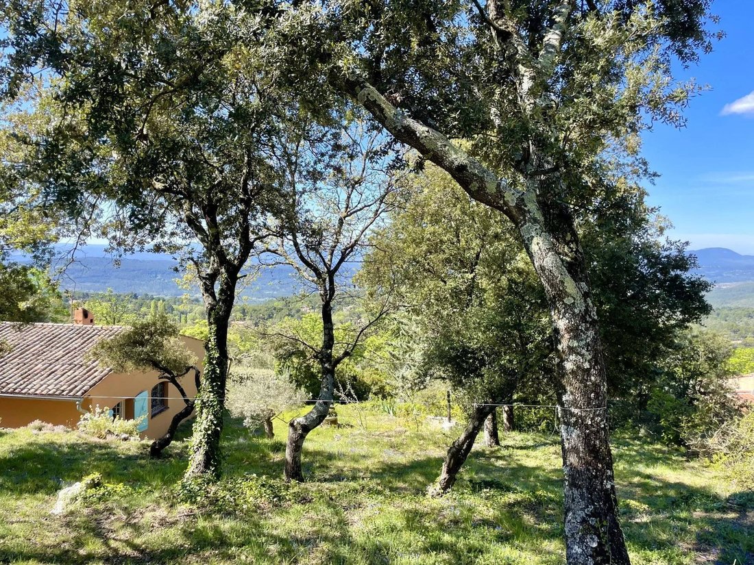 Maison à Tourtour, Provence-Alpes-Côte d'Azur, France 1 - 18626719