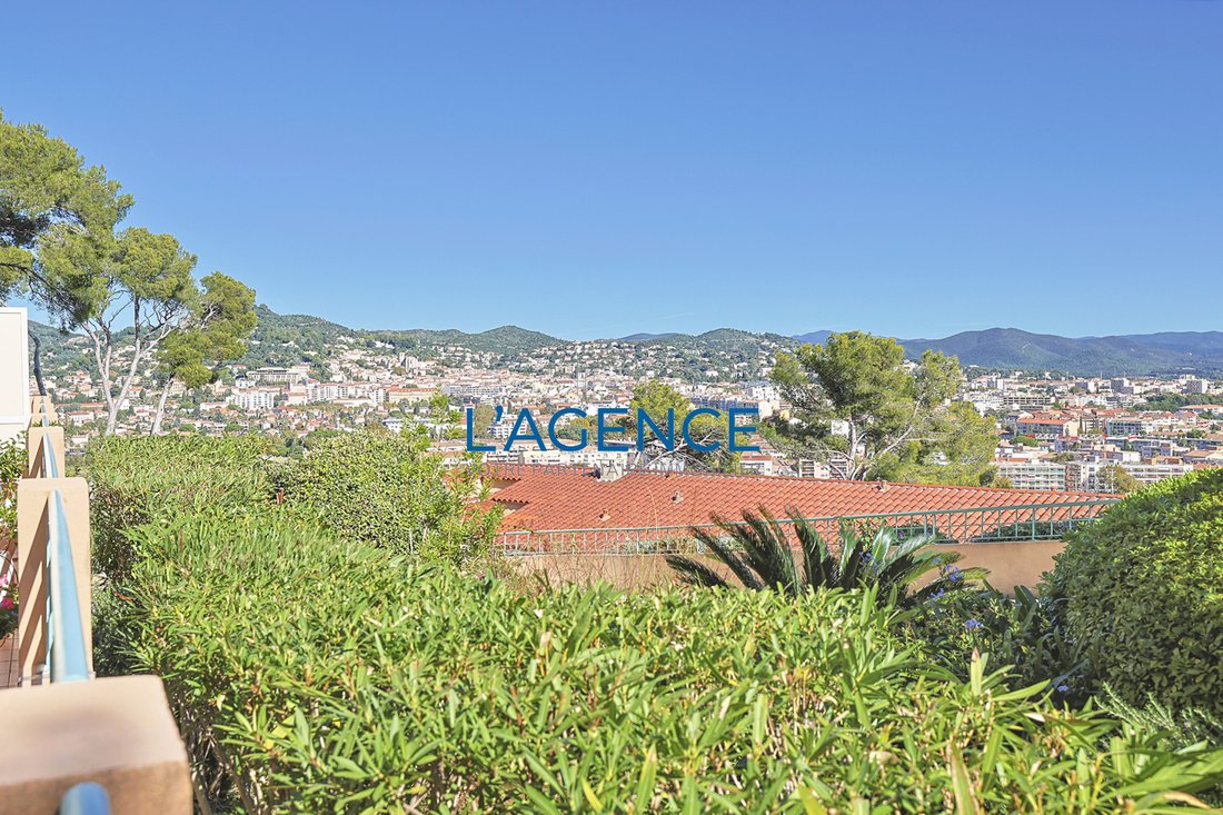 Appartamento a Hyères, Provenza-Alpi-Costa Azzurra, Francia 3 - 17497562