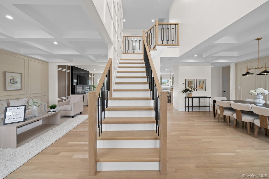 House in Wantagh, New York, United States 4 - 18704795
