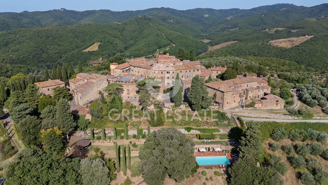Château à Bucine, Toscane, Italie 1 - 18706531