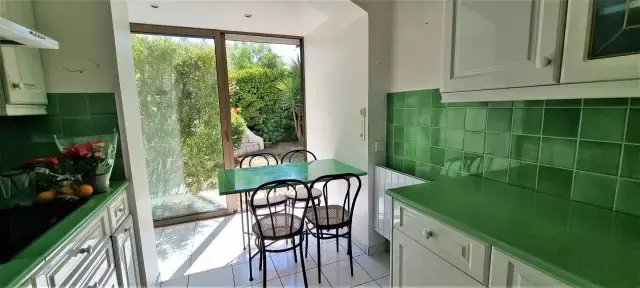 Villa in Route de Grasse, Villeneuve-Loubet, France 4 - 15663894