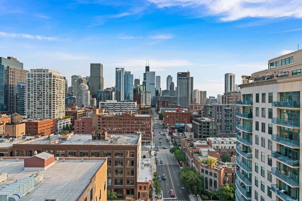 Condo in Chicago, Illinois, United States 2 - 18708790