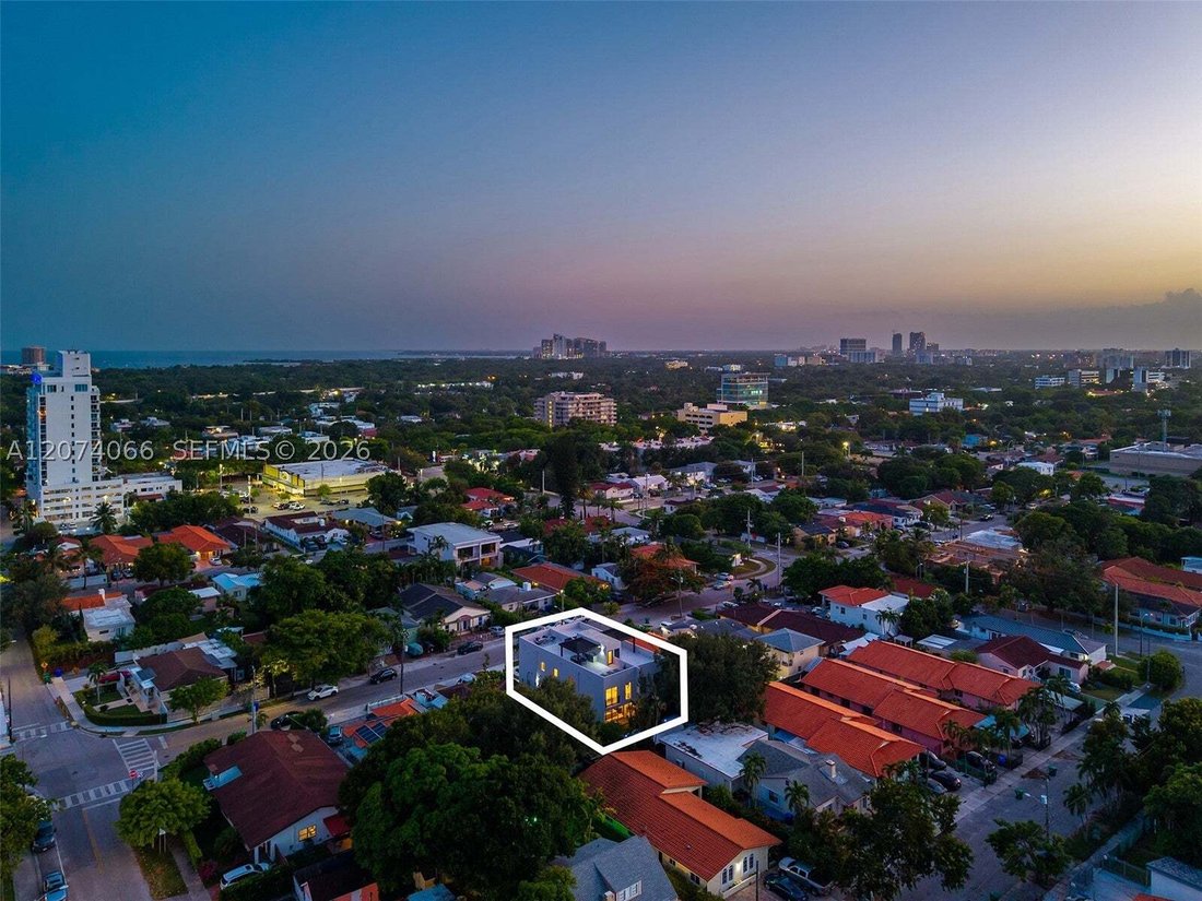 Townhouse in Miami, Florida, United States 5 - 18697300