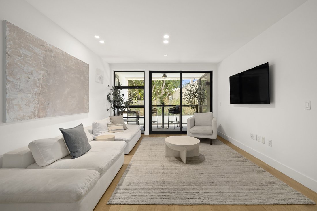 Condo in Los Angeles, California, United States 3 - 18709073