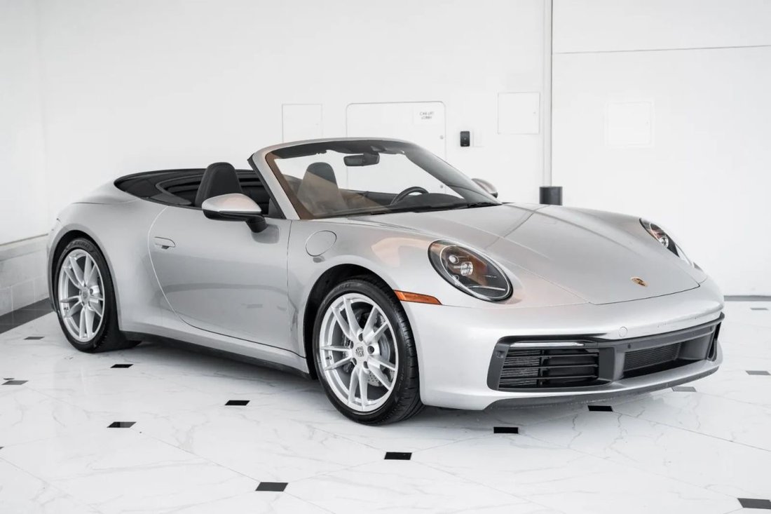 Cabriolet in Opa Locka, FL, United States 3 - 18710741