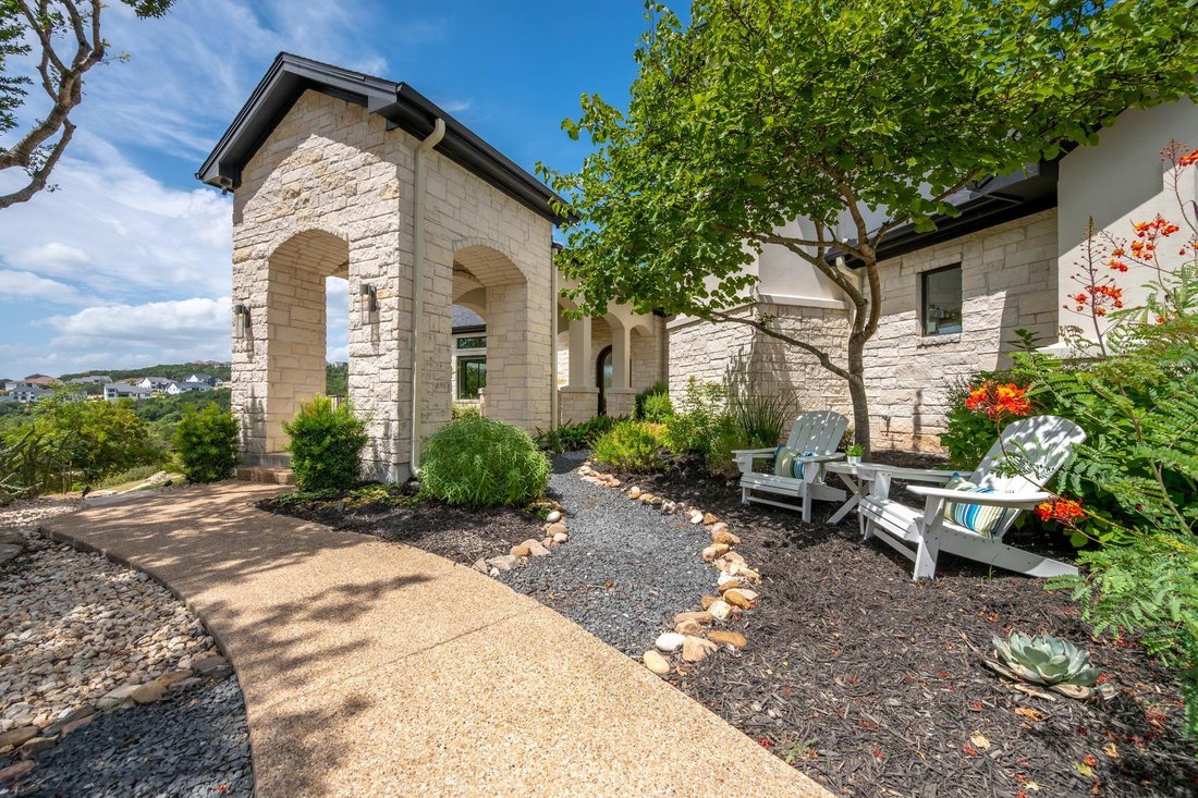 House in Leander, Texas, United States 2 - 18705535