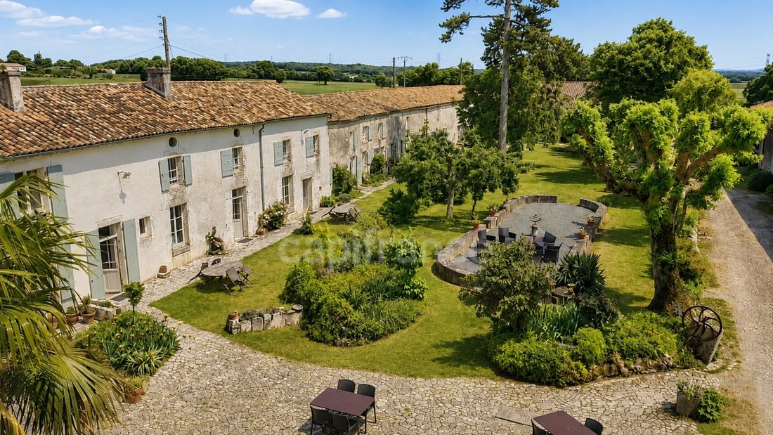 House in Asnieres-la-Giraud, Nouvelle-Aquitaine, France 1 - 18704332