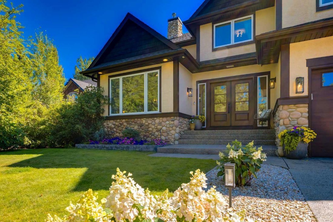 House in Calgary, Alberta, Canada 3 - 18704154