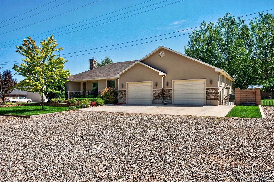 House in Parowan, Utah, United States 3 - 18704966