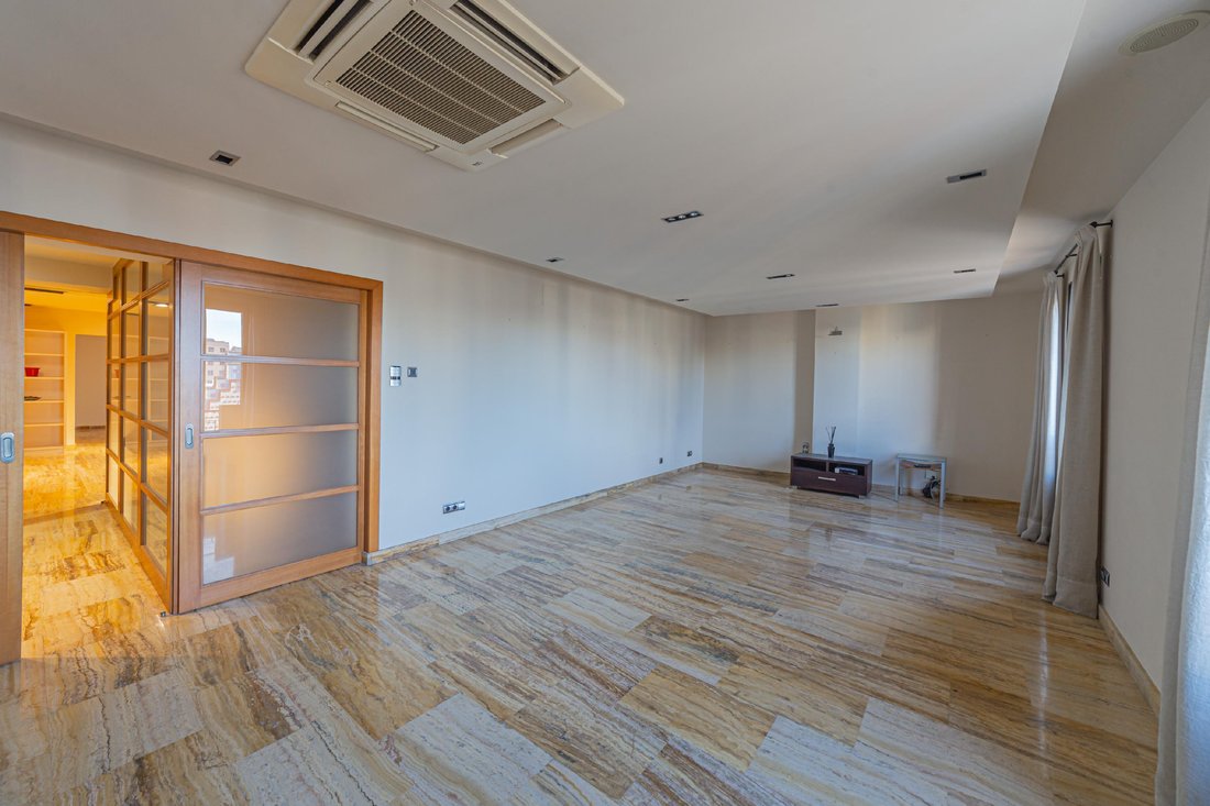 Wohnung in Eixample, Barcelona, Spanien 1 - 18302808