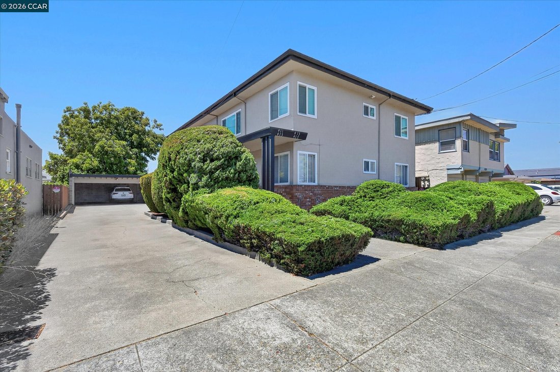 El Cerrito, California, United States 2 - 18705683