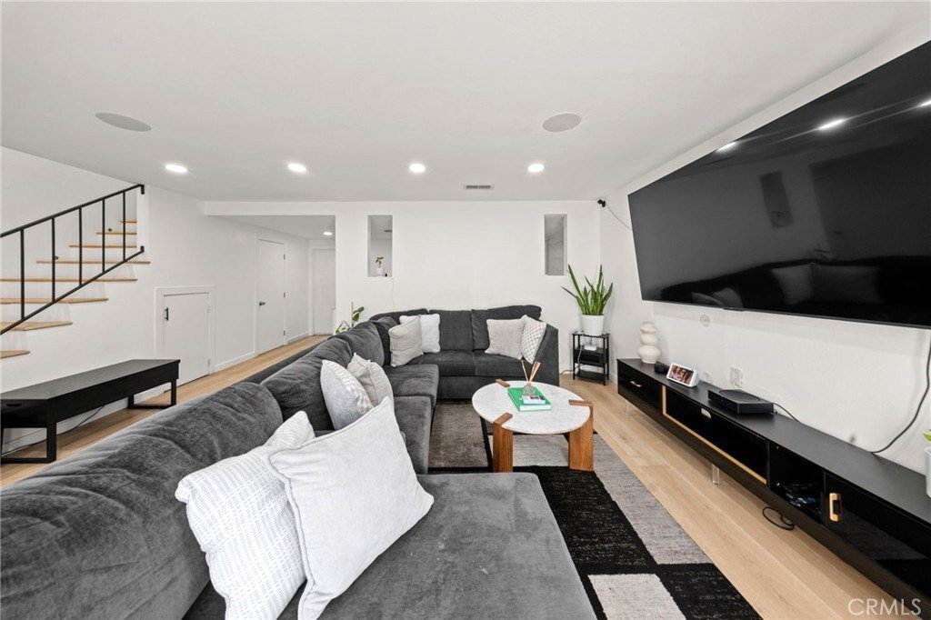 Condo in El Monte, California, United States 4 - 18704798