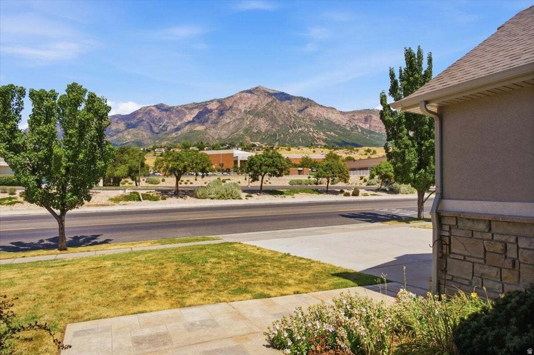 House in Ogden, Utah, United States 2 - 18711147