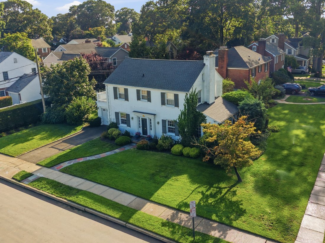 House in Rockville Centre, New York, United States 2 - 18704362
