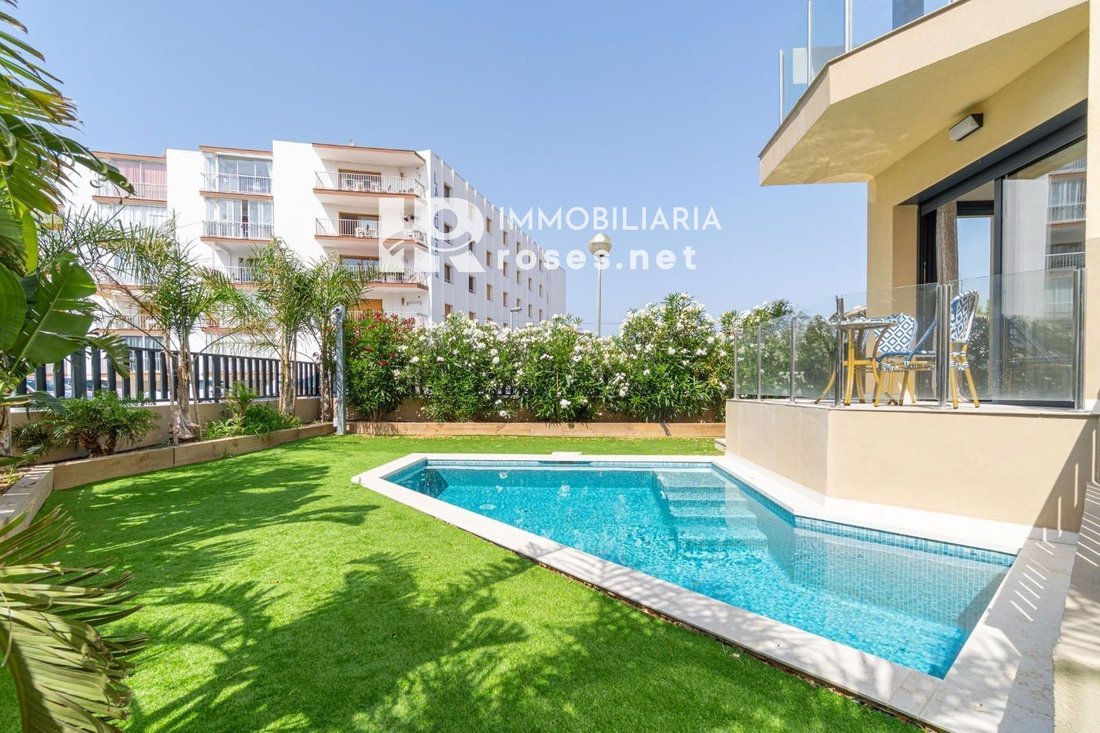 Apartment in Roses, Catalonia, Spain 5 - 18704066