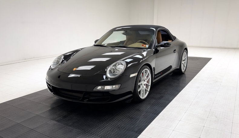 Cabriolet in Morgantown, United States 1 - 18708945