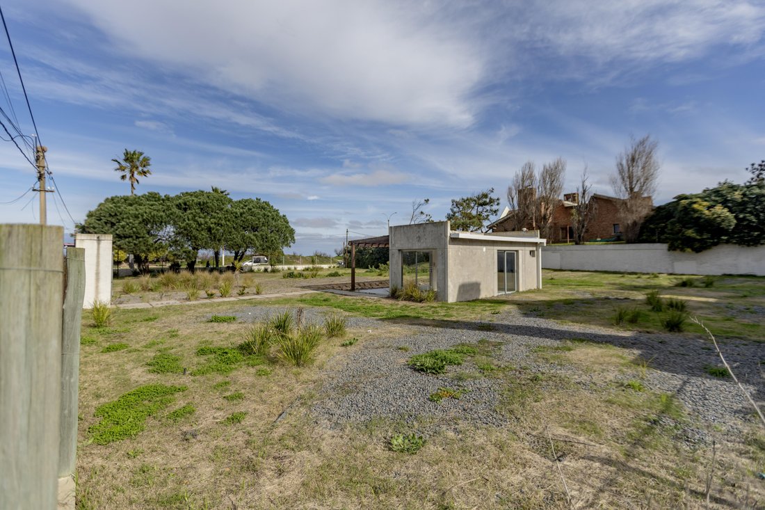Land in Montevideo, Departamento de Montevideo, Uruguay 1 - 18703648