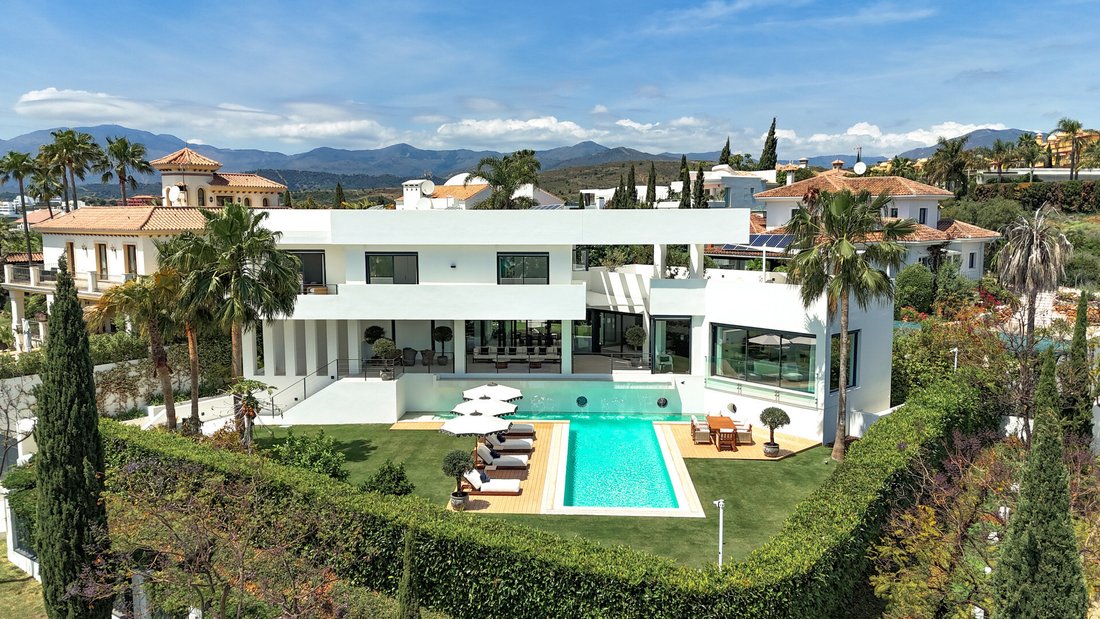 Villa in Cancelada, Estepona, Andalusien 1 - 18703427