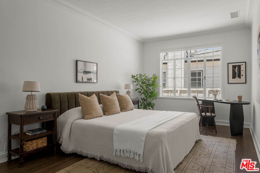 Beverly Hills, California, United States 5 - 18711882