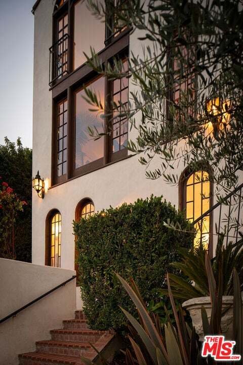House in Los Angeles, California, United States 3 - 18705301