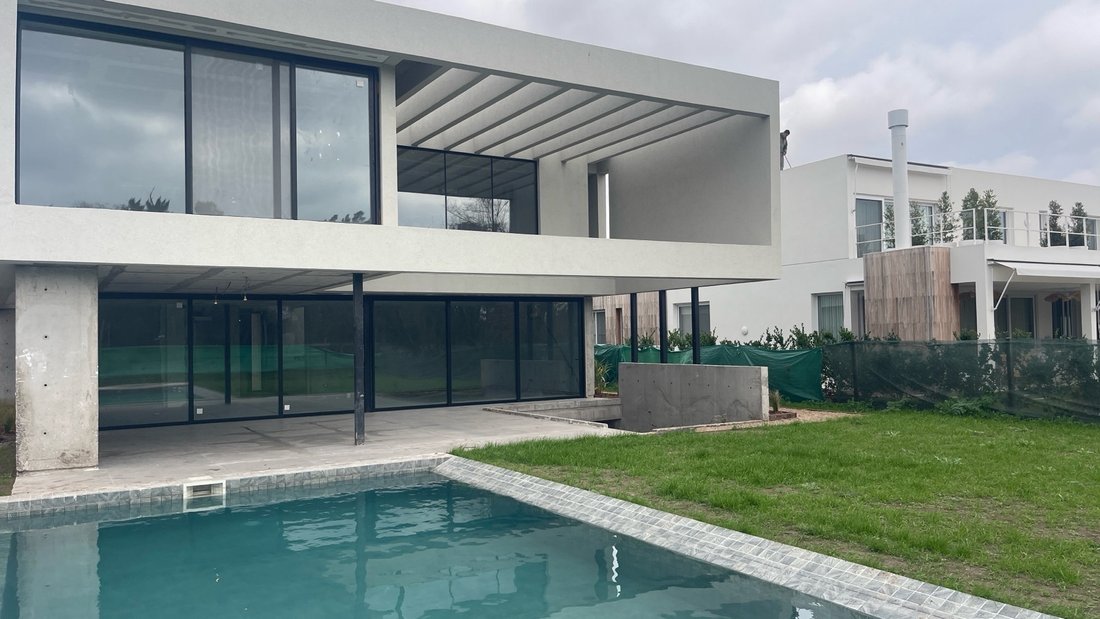 House in La Lonja, Buenos Aires Province, Argentina 3 - 18703668