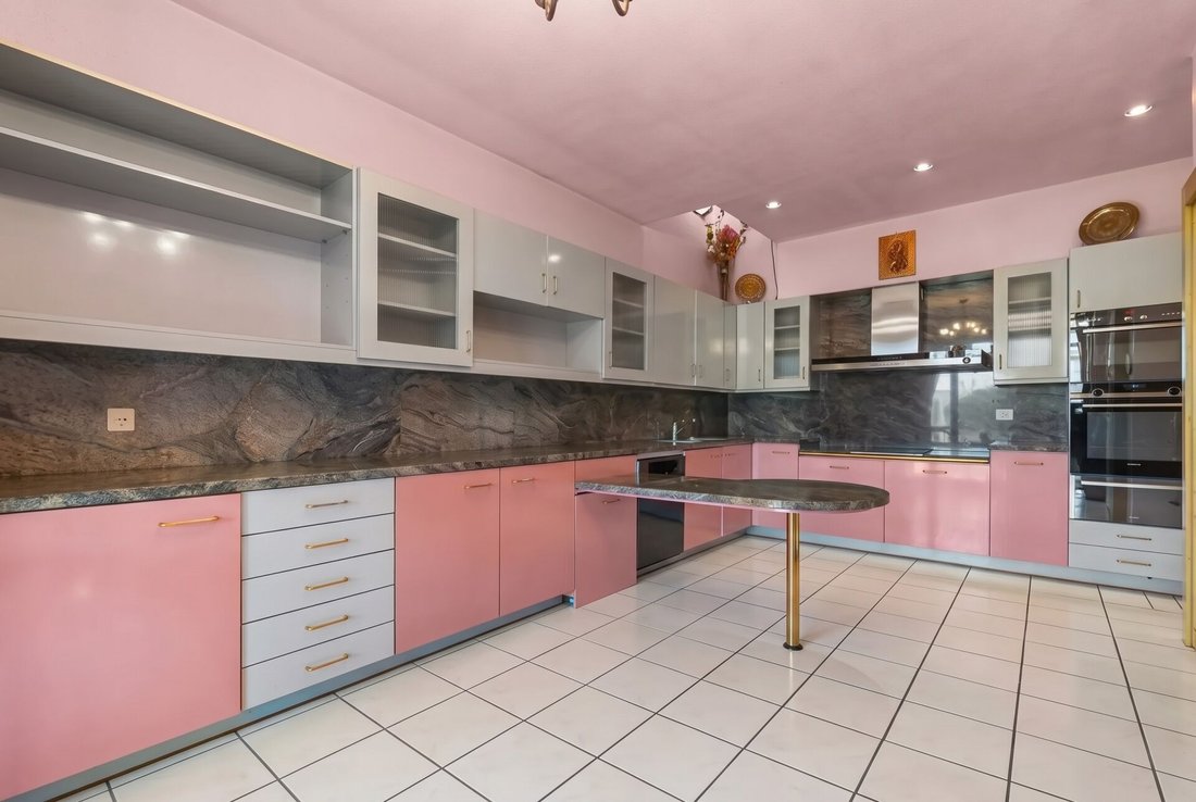 Villa in Torricella-Taverne, Ticino, Switzerland 4 - 18705207