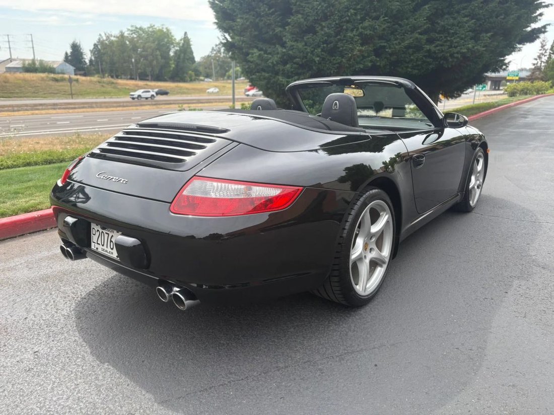Cabriolet in Hillsboro, OR, United States 5 - 18546875