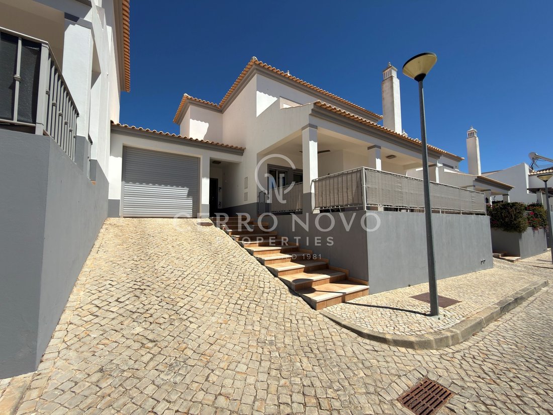 Villa in Paderne, Algarve, Portugal 1 - 18707236
