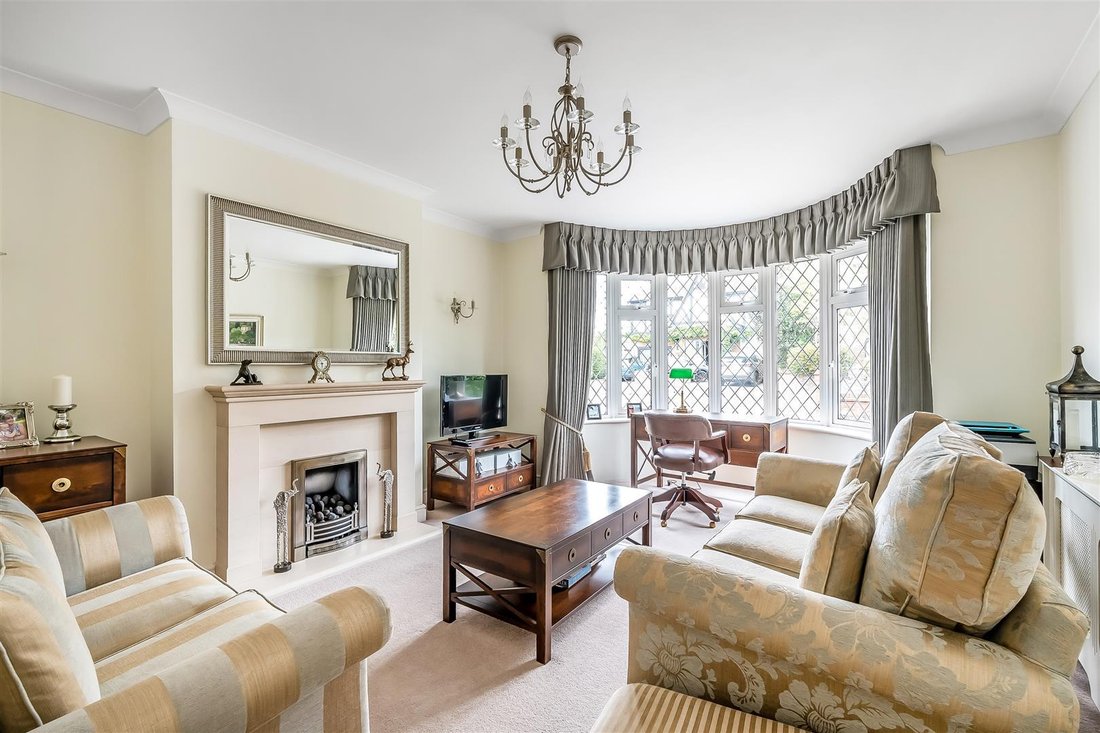 House in Ewell, Epsom and Ewell, England 5 - 18703135