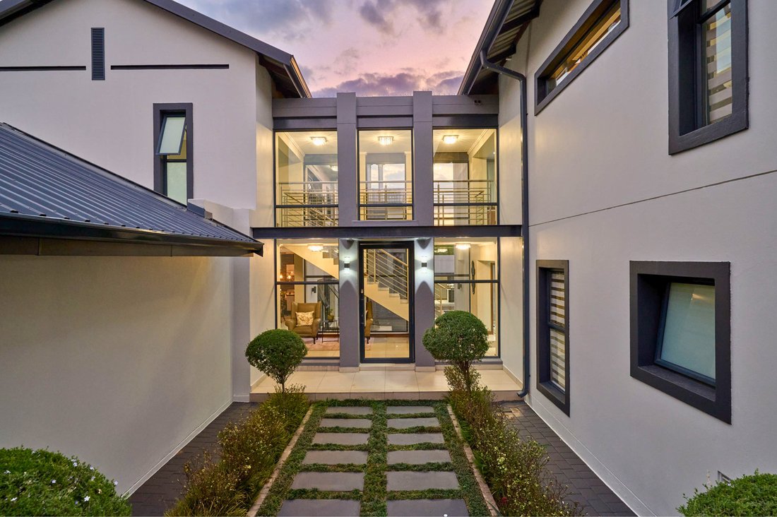 House in Waterfall Country Village, Gauteng, South Africa 4 - 18704605